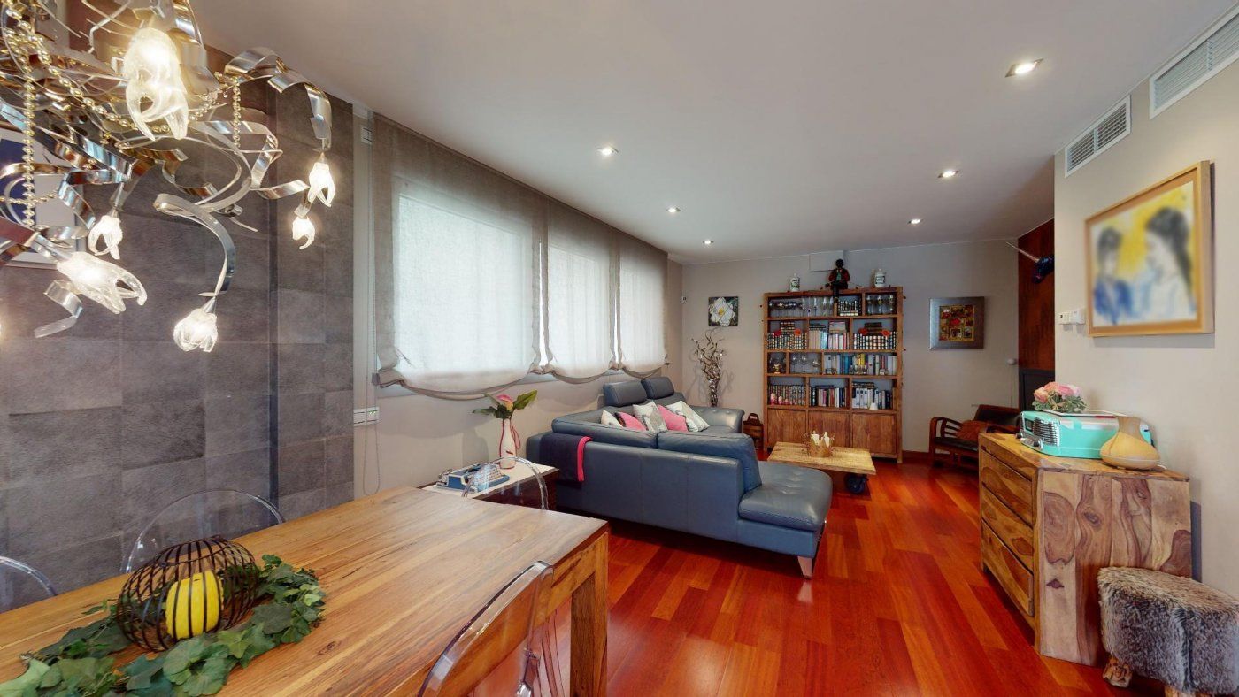 Living room of House or chalet for sale in  Zaragoza Capital  with Air Conditioner, Terrace and Alarm
