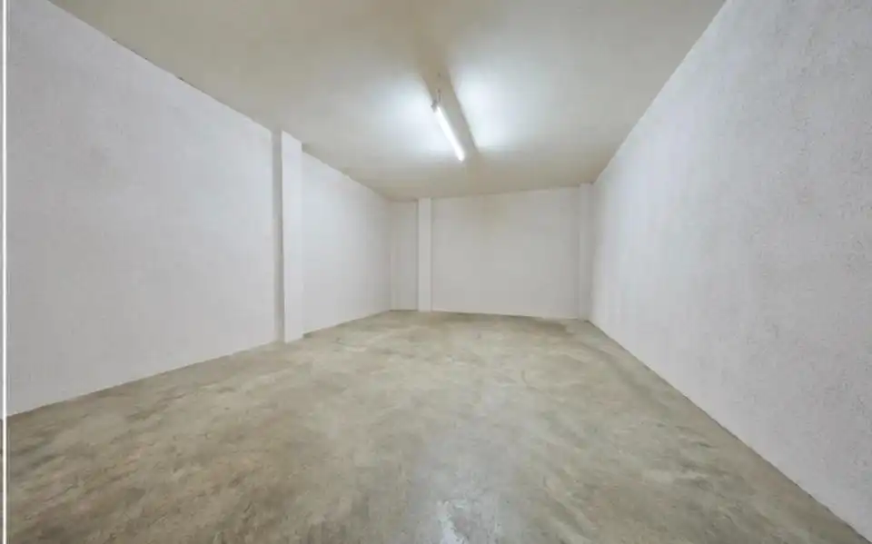 Casa adosada en venta en Baza con Calefacción, Terraza y Trastero