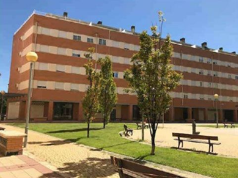 Vista exterior de Pis en venda en  Huesca Capital amb Traster