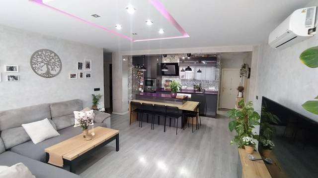 Piso en Venta en Calle Baltasar Gracián en La Luz - El Torcal