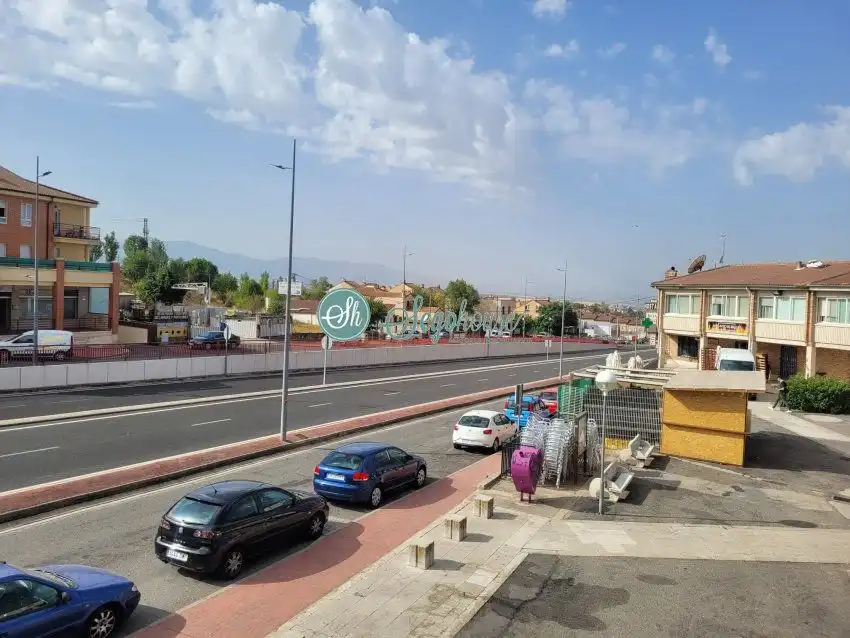 Vista exterior de Piso en venta en La Lastrilla  con Calefacción y Terraza