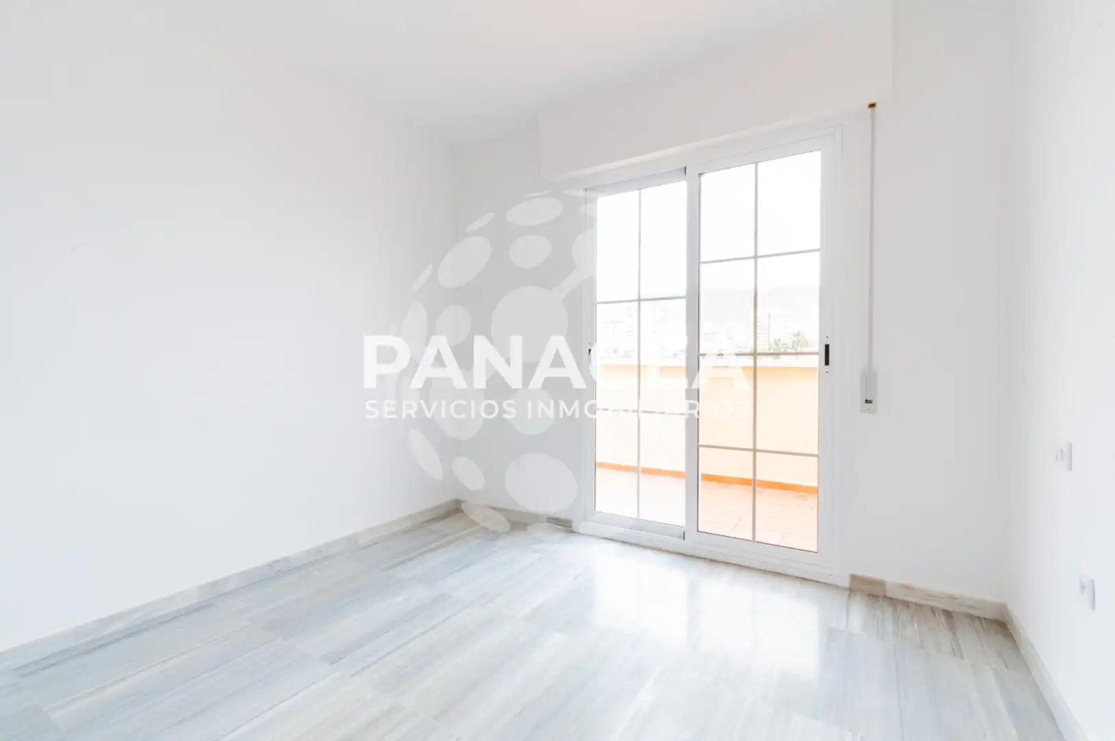 Flat for sale in Roquetas de Mar  with Balcony and Community pool