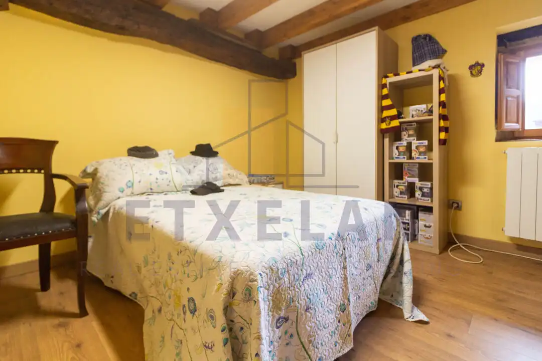 Habitación de Finca rústica en venta en Orozko con Calefacción, Jardín privado y Piscina