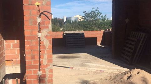 Se vende casa unifamiliar de nueva construccion, en este momento con 70% de acabados, con 5 dormitorios dobles, cocina, comedor -