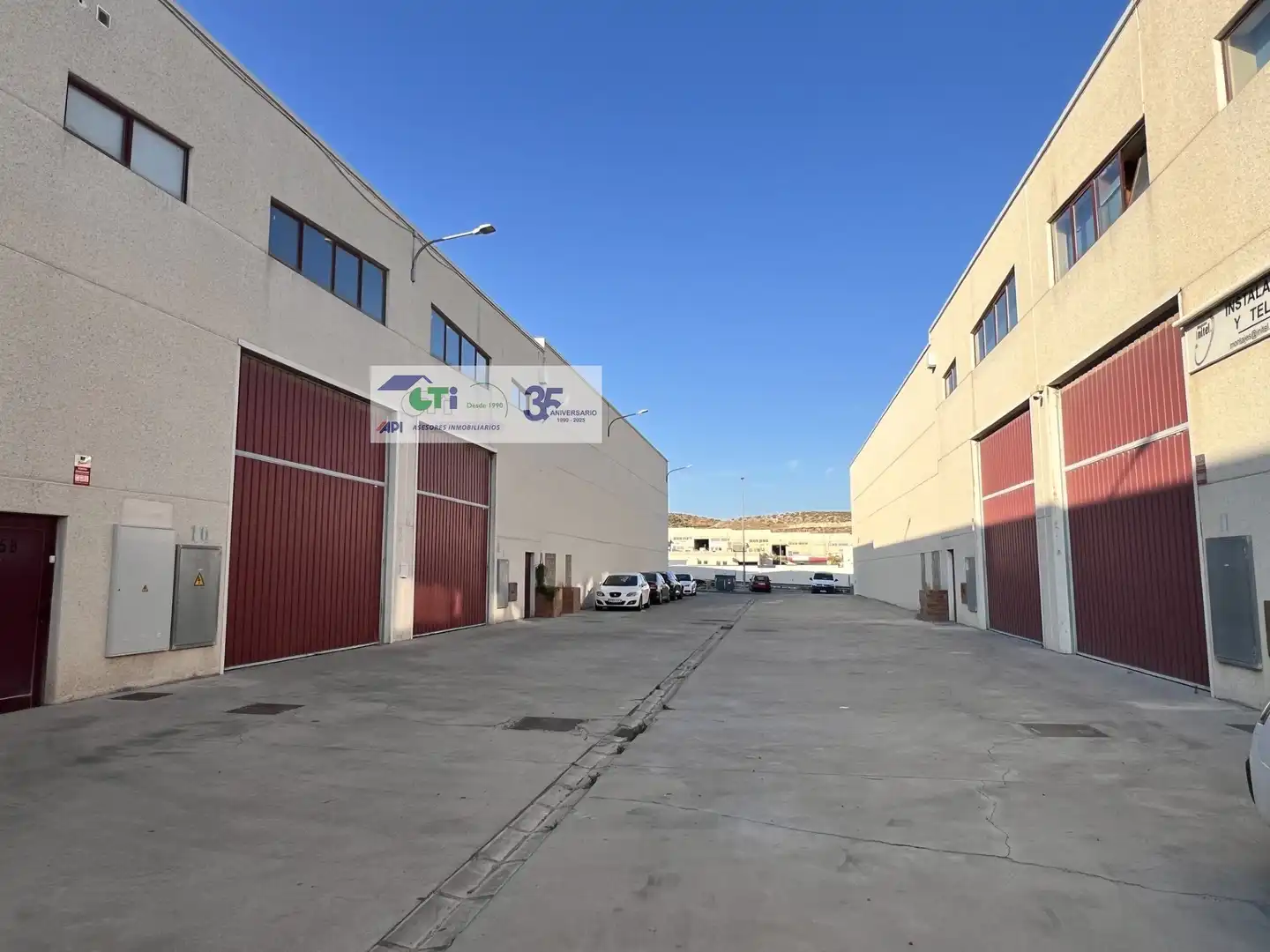 Außenansicht von Fabrikhallen zum Verkauf in Cuarte de Huerva