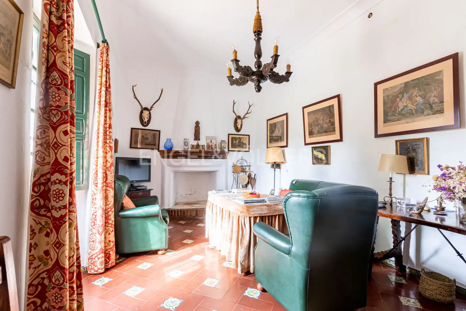 Sala de estar de Casa o chalet en venta en La Puebla de Cazalla con Calefacción, Jardín privado y Terraza