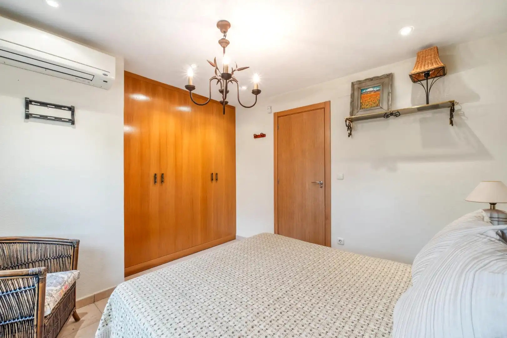 Habitación de Casa o chalet en venta en Elche / Elx con Aire acondicionado, Calefacción y Jardín privado
