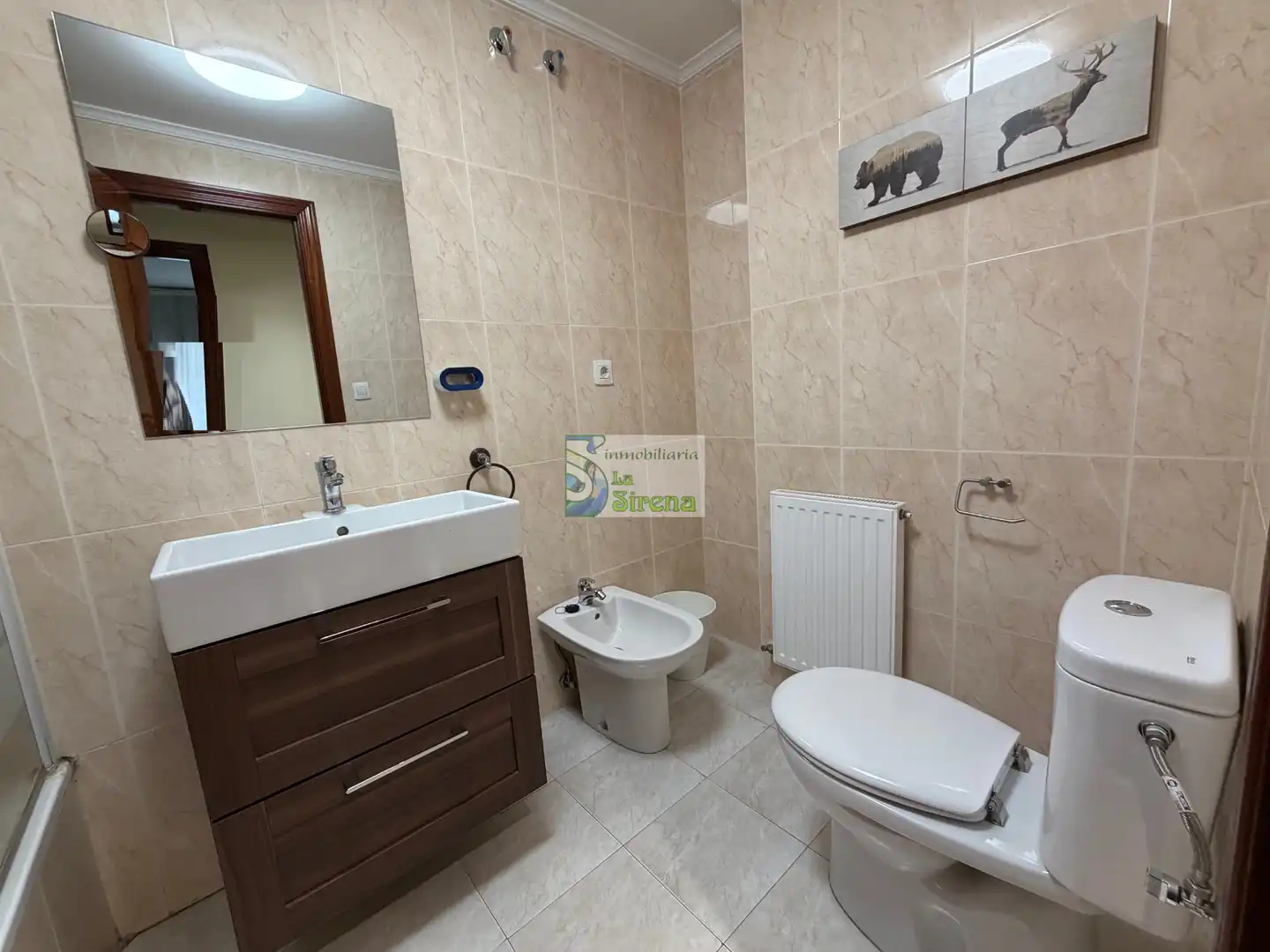 Badezimmer von Wohnung zum Verkauf in Castro-Urdiales mit Heizung, Privatgarten und Terrasse