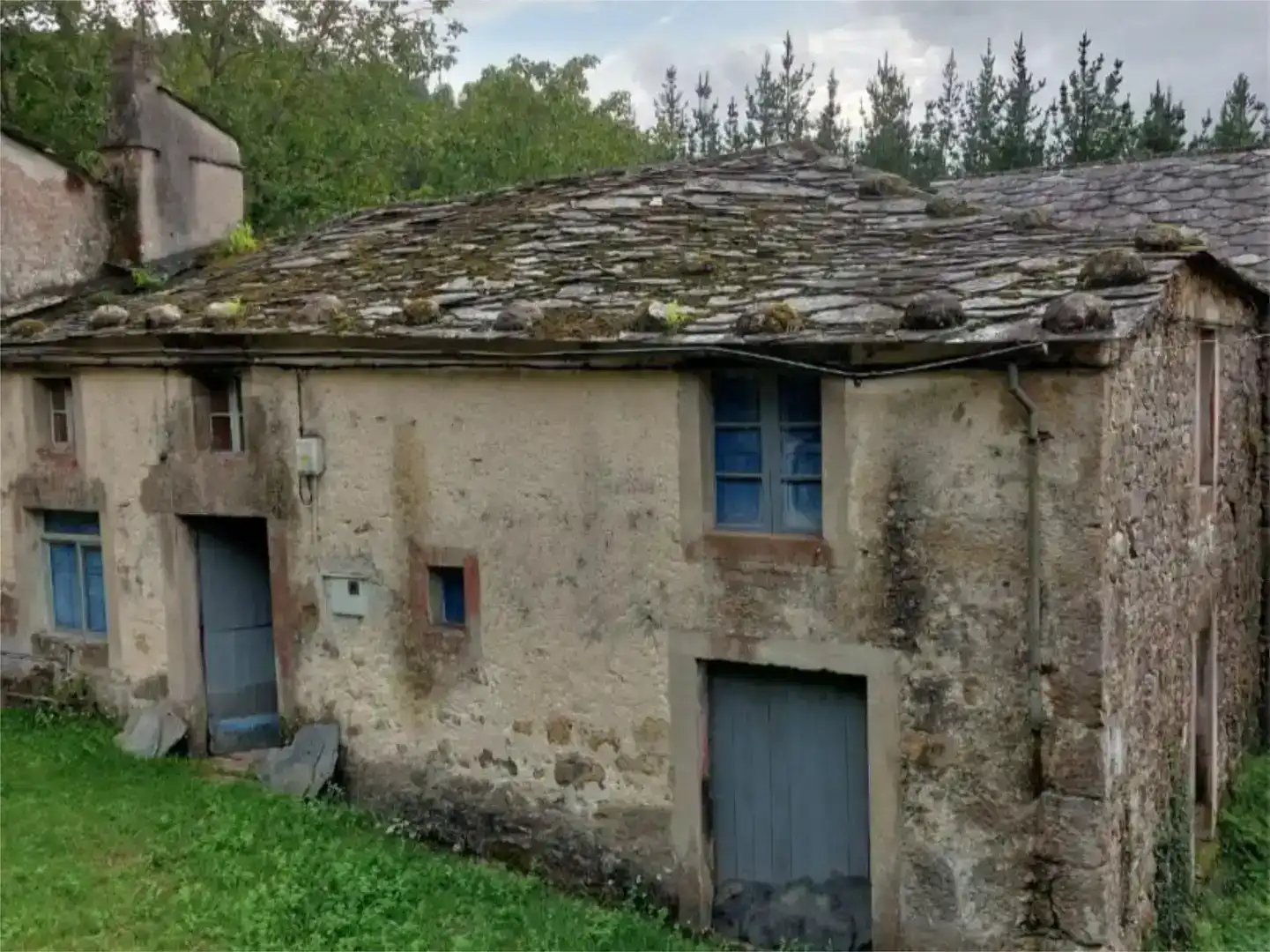 Außenansicht von Country house zum Verkauf in Ourol