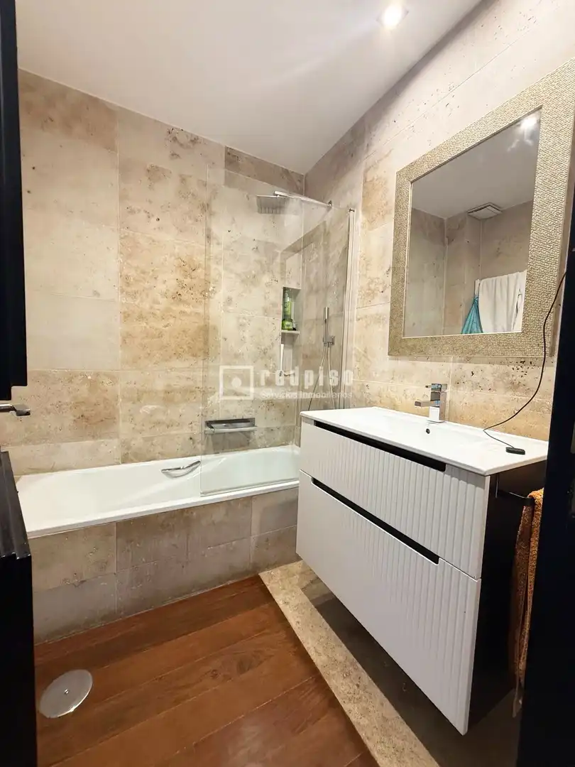 Baño de Casa o chalet de alquiler en La Moraleja con Aire acondicionado, Calefacción y Jardín privado