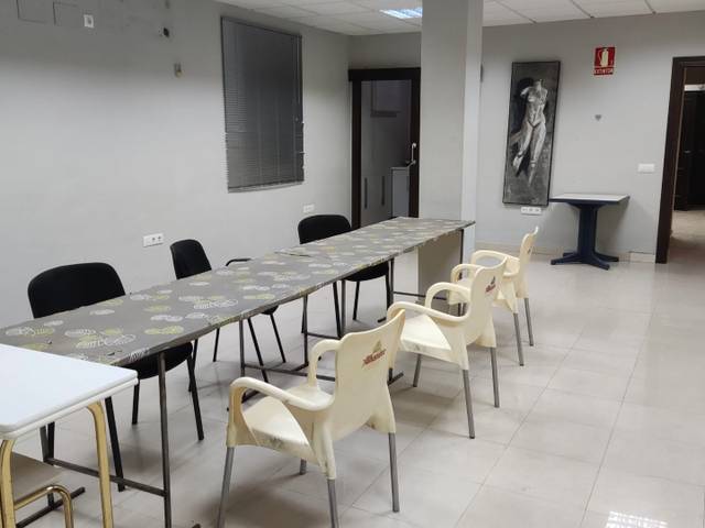 Oficina en Alquiler en Calle Ramon Y Cajal, 11 en Burguillos