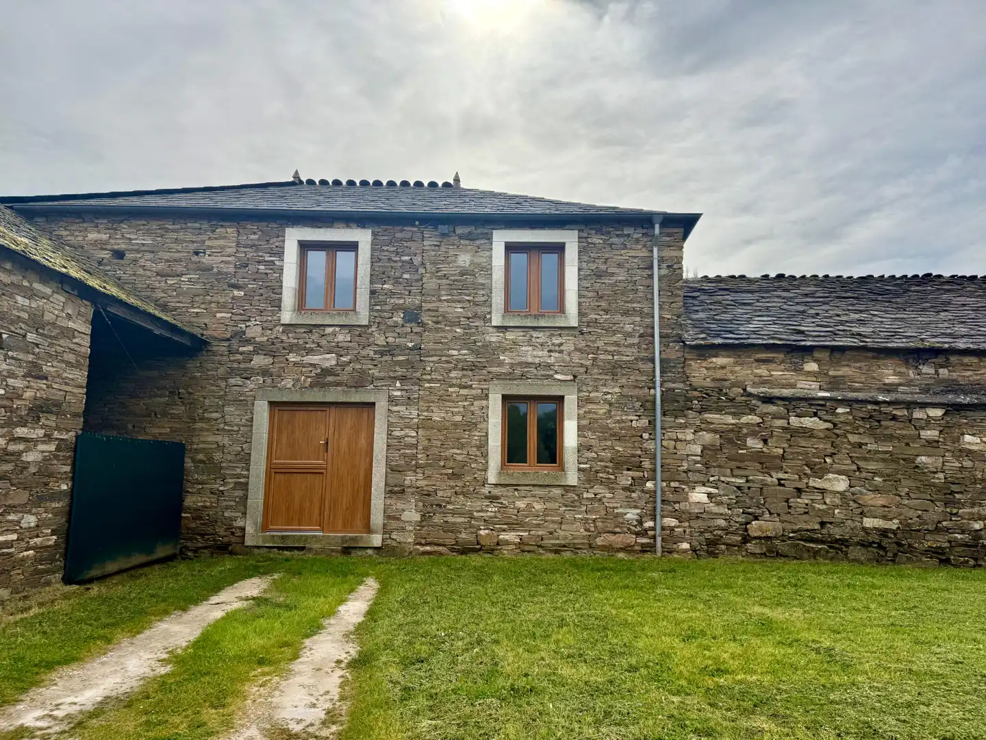 Vista exterior de Casa o xalet en venda en Vilalba amb Calefacció, Jardí privat i Moblat