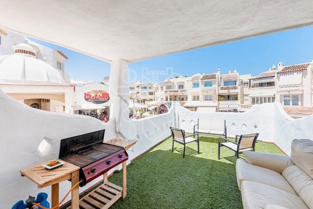 Terrace of Flat for sale in Benalmádena  with Air Conditioner, Terrace and Furnished