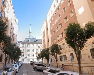 Exterior view of Flat for sale in  Madrid Capital  with Air Conditioner, Heating and Storage room
