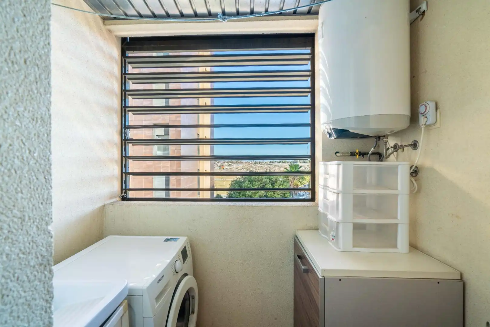 Balcony of Flat for sale in Almería  with Air Conditioner, Terrace and Storage room