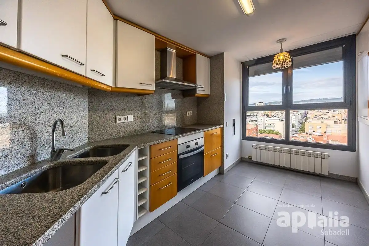Cuina de Àtic en venda en Centre - Sant Oleguer