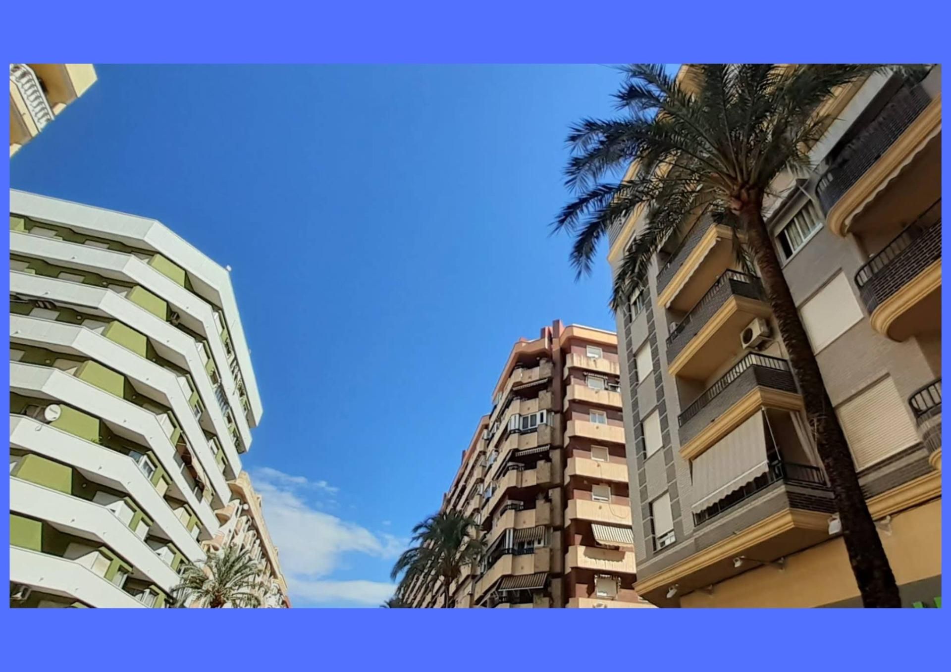 Vista exterior de Garatge en venda en Gandia