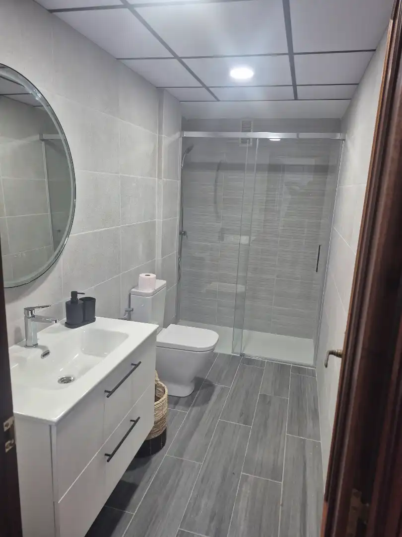 Baño de Piso de alquiler en Moncada con Aire acondicionado, Calefacción y Terraza