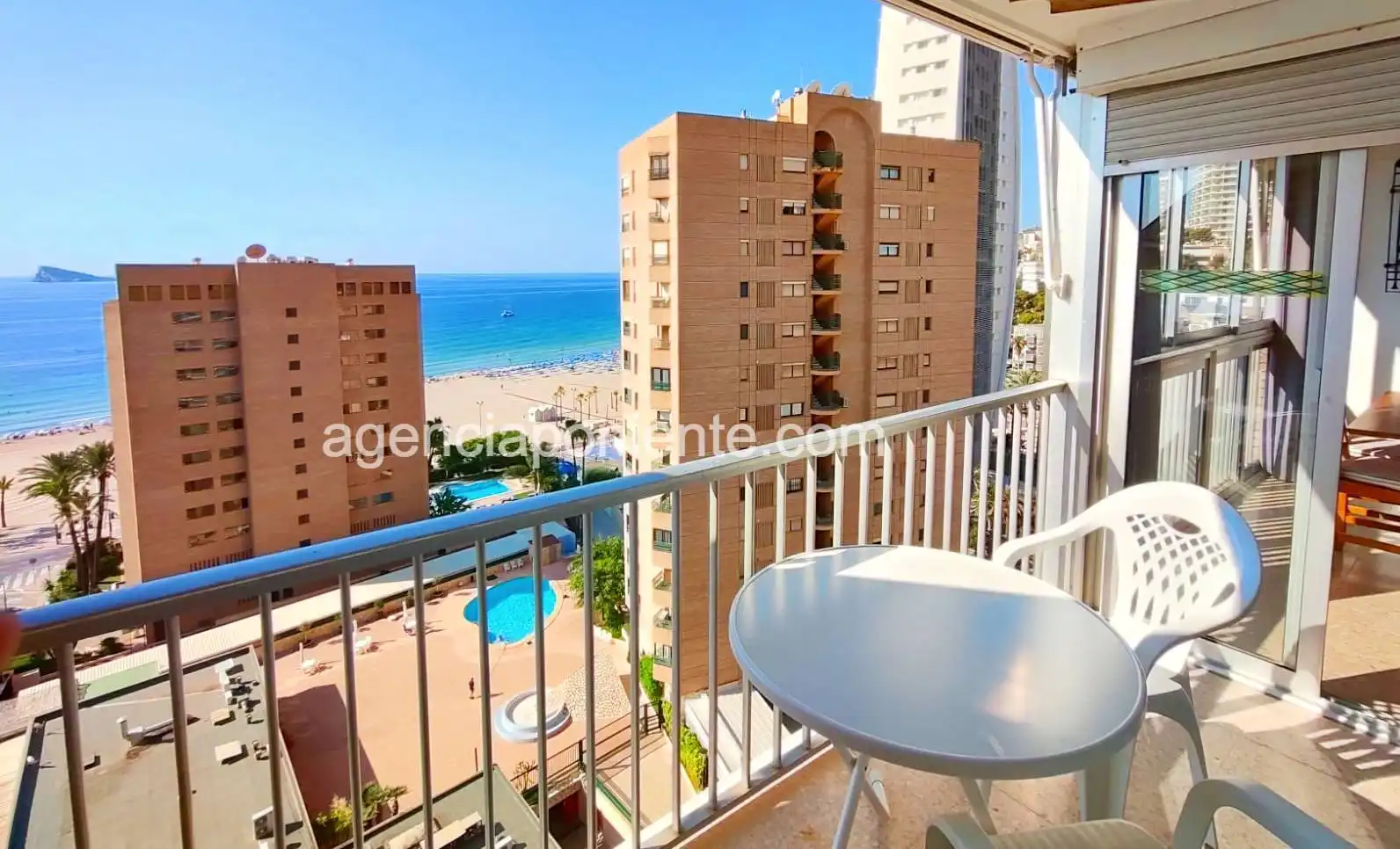Vista exterior de Apartament de lloguer en Benidorm amb Aire condicionat, Calefacció i Terrassa