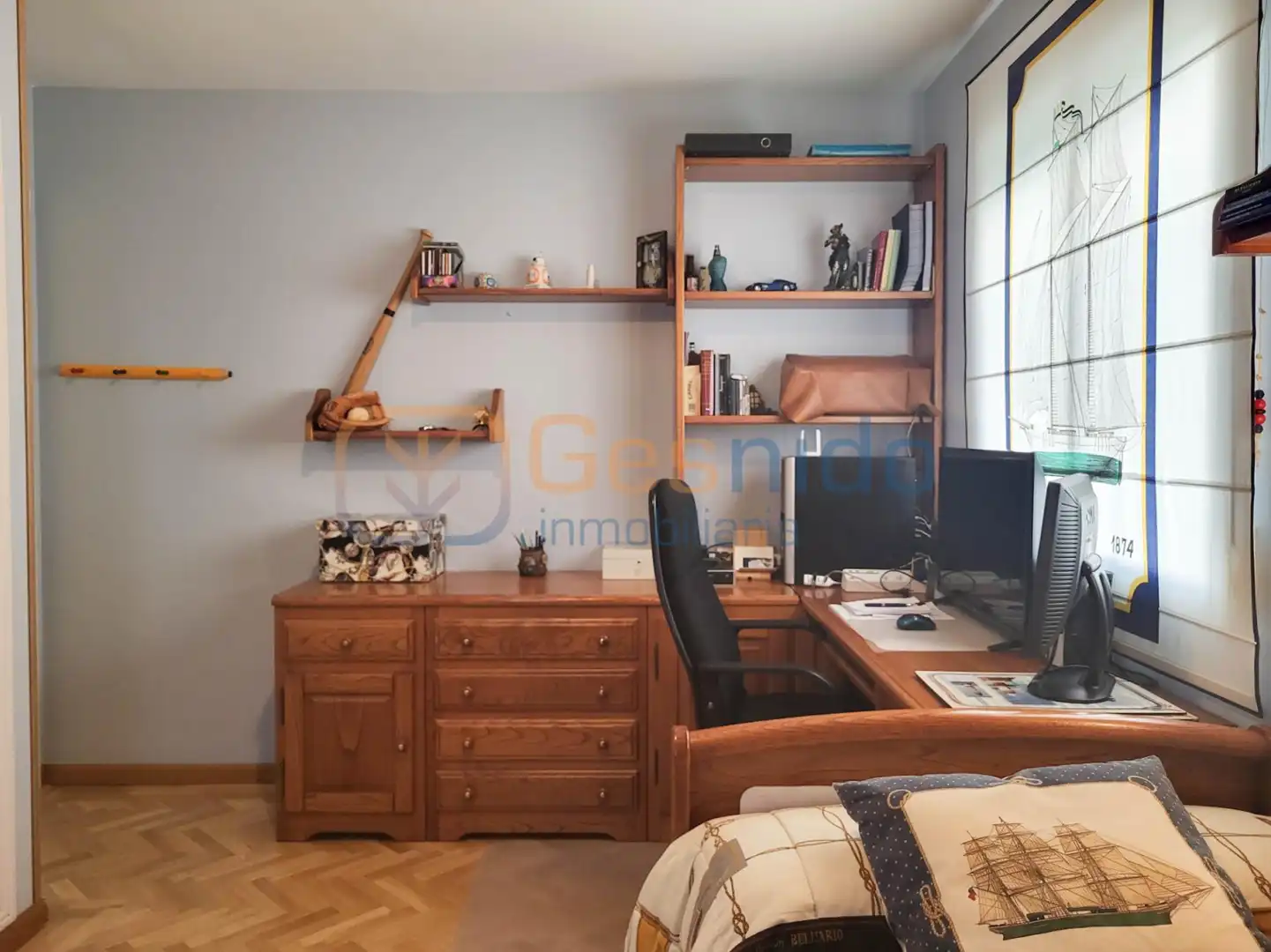 Habitación de Casa adosada en venta en Segovia con Calefacción, Parquet y Trastero