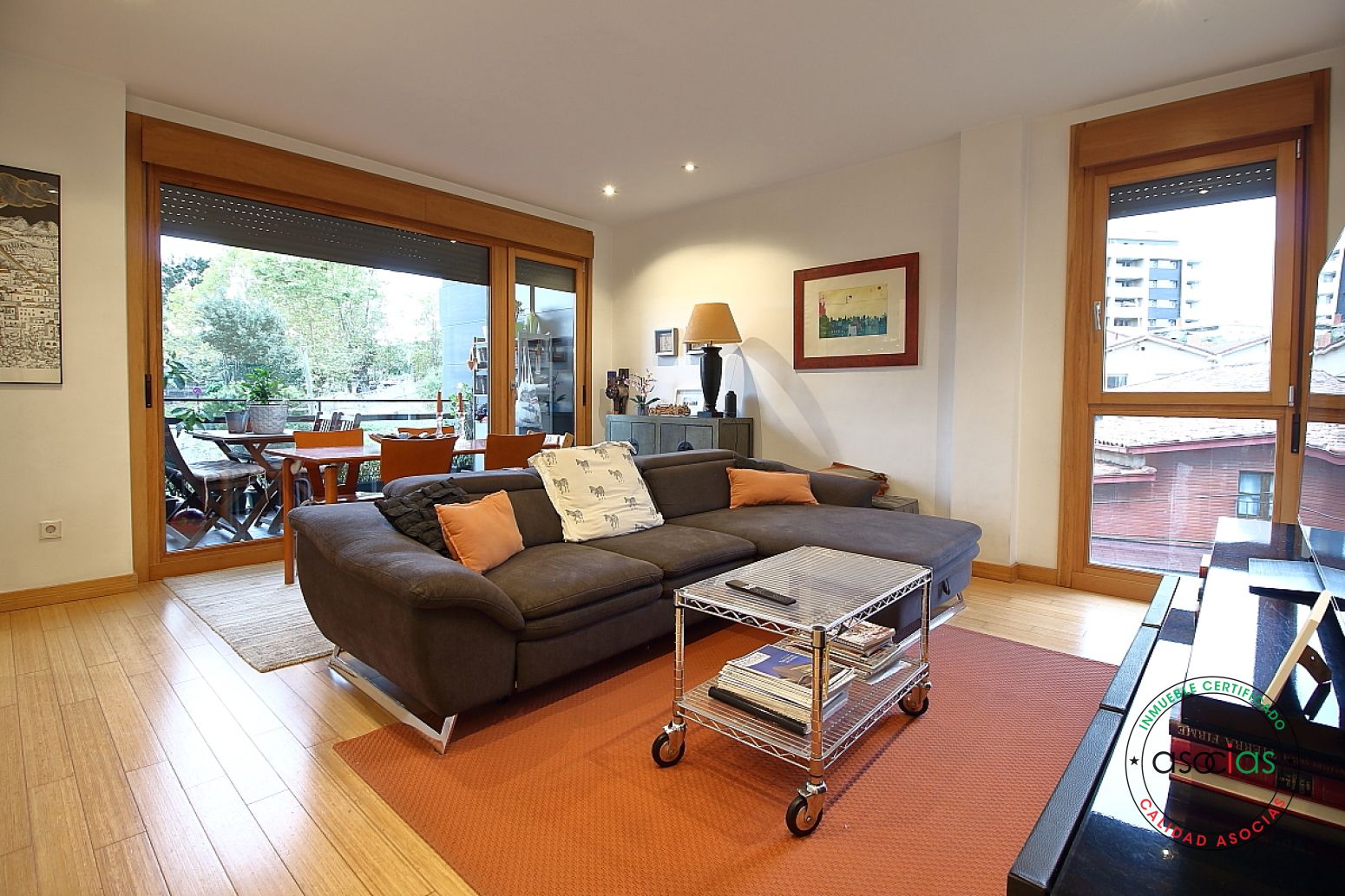 Sala d'estar de Pis en venda en Gijón  amb Calefacció, Jardí privat i Parquet