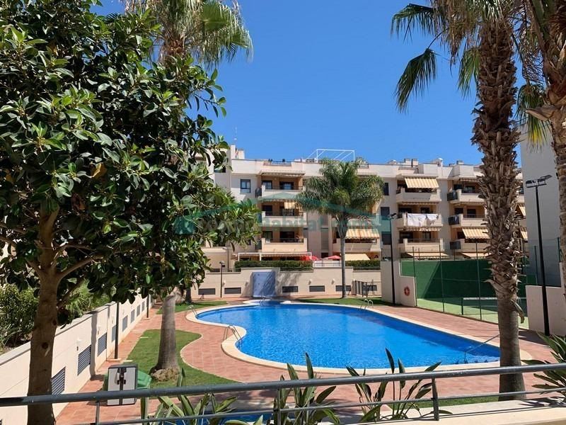 Vista exterior de Àtic en venda en Almenara amb Aire condicionat, Jardí privat i Terrassa