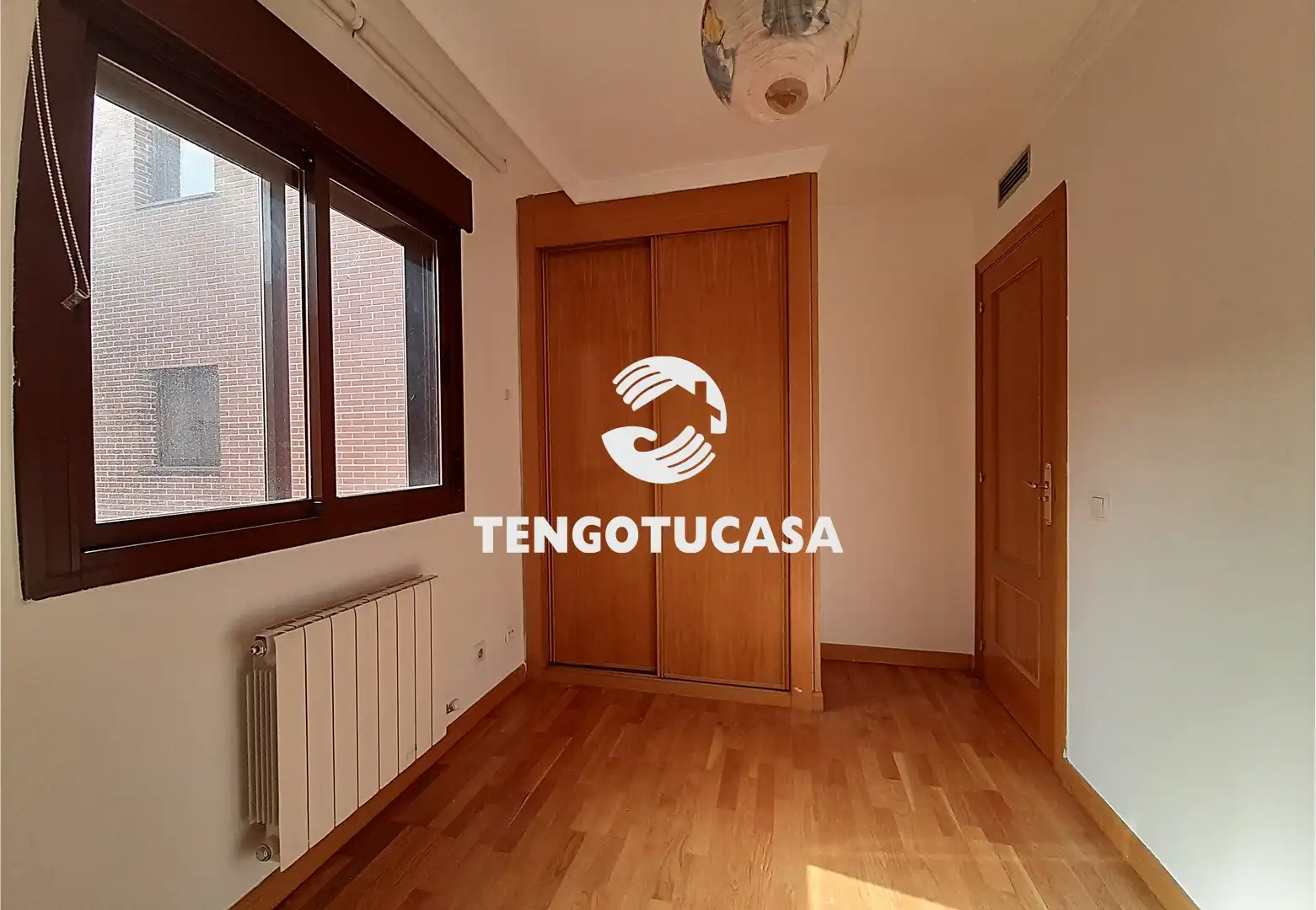 Schlafzimmer von Dachboden zum Verkauf in Madrid mit Klimaanlage, Heizung und Terrasse