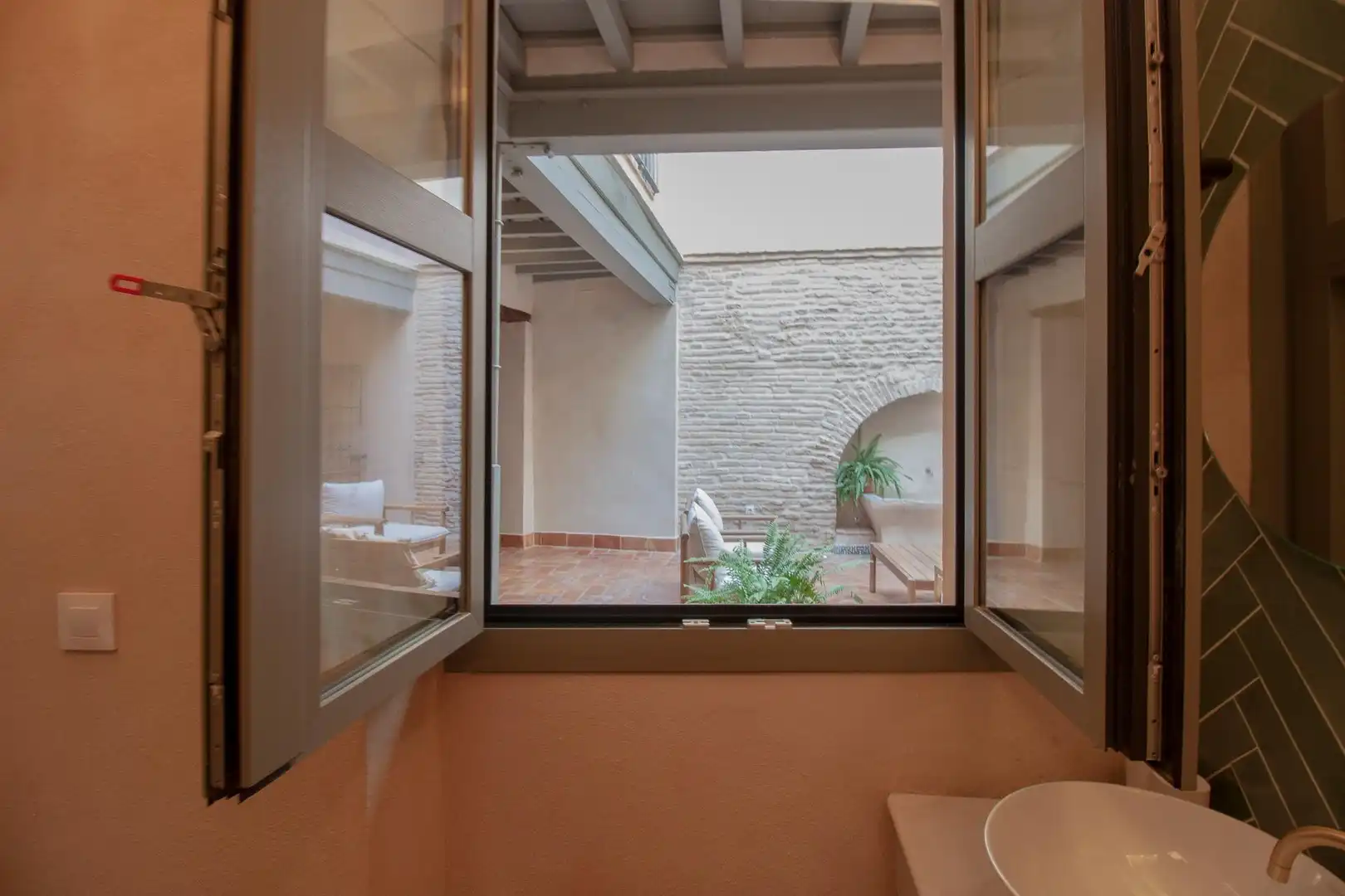 Terrassa de Casa o xalet en venda en Sevilla amb Aire condicionat, Calefacció i Moblat
