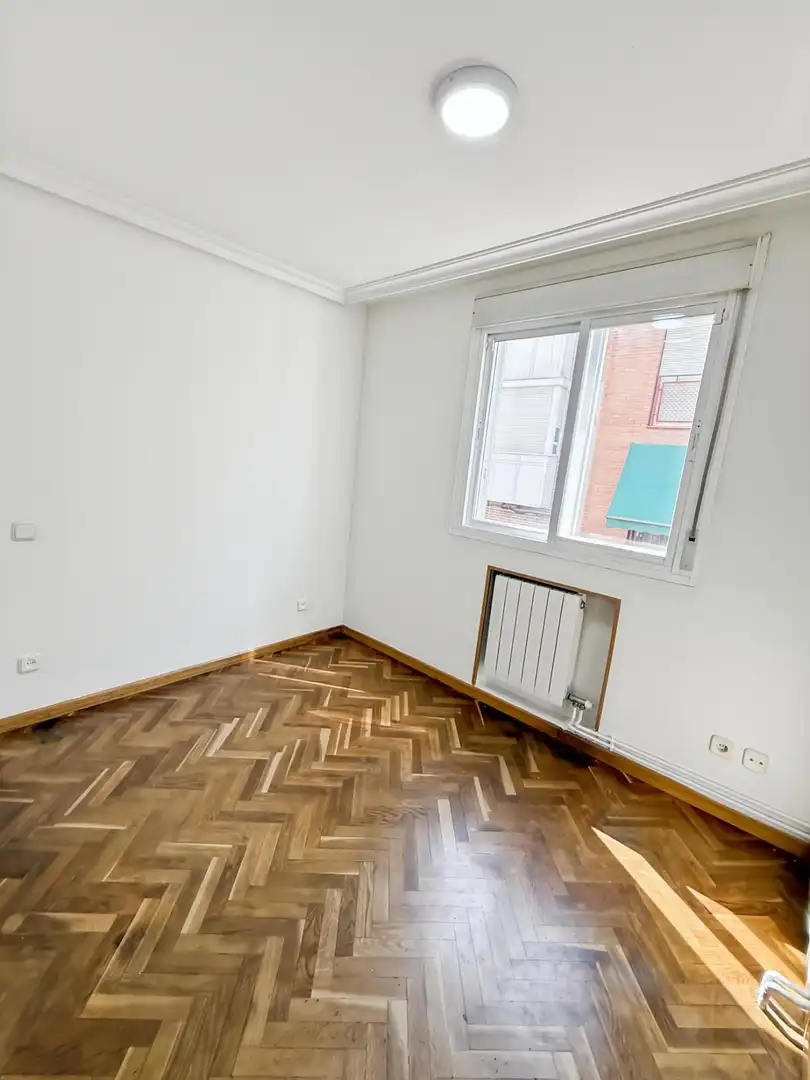 Wohnung zur Miete in Calle de Pinos Baja, Valdeacederas