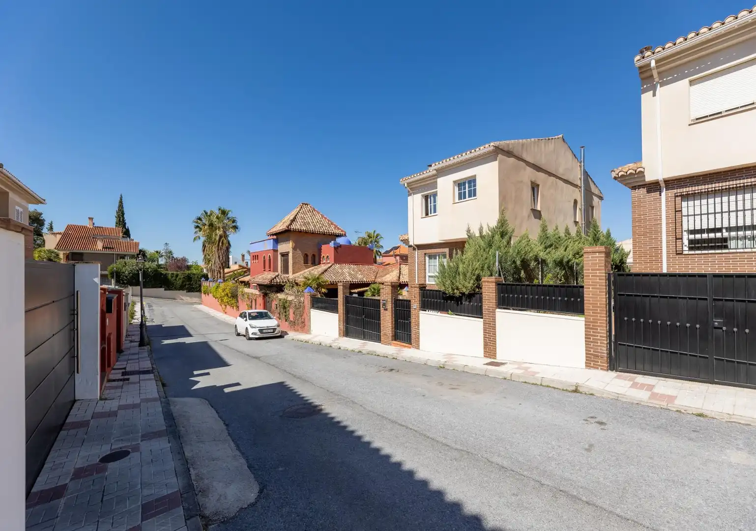 Vista exterior de Casa o xalet en venda en Monachil amb Calefacció, Jardí privat i Terrassa