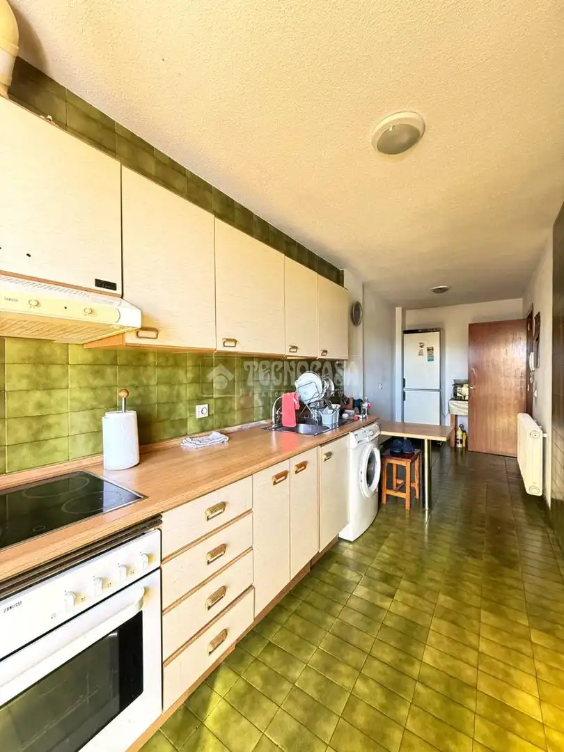 Kitchen of Flat for sale in Móstoles  with Heating, Terrace and Storage room
