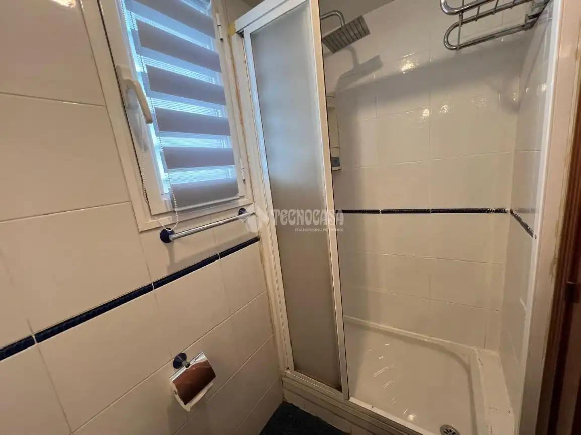 Bathroom of Flat for sale in Zaragoza  with Air Conditioner
