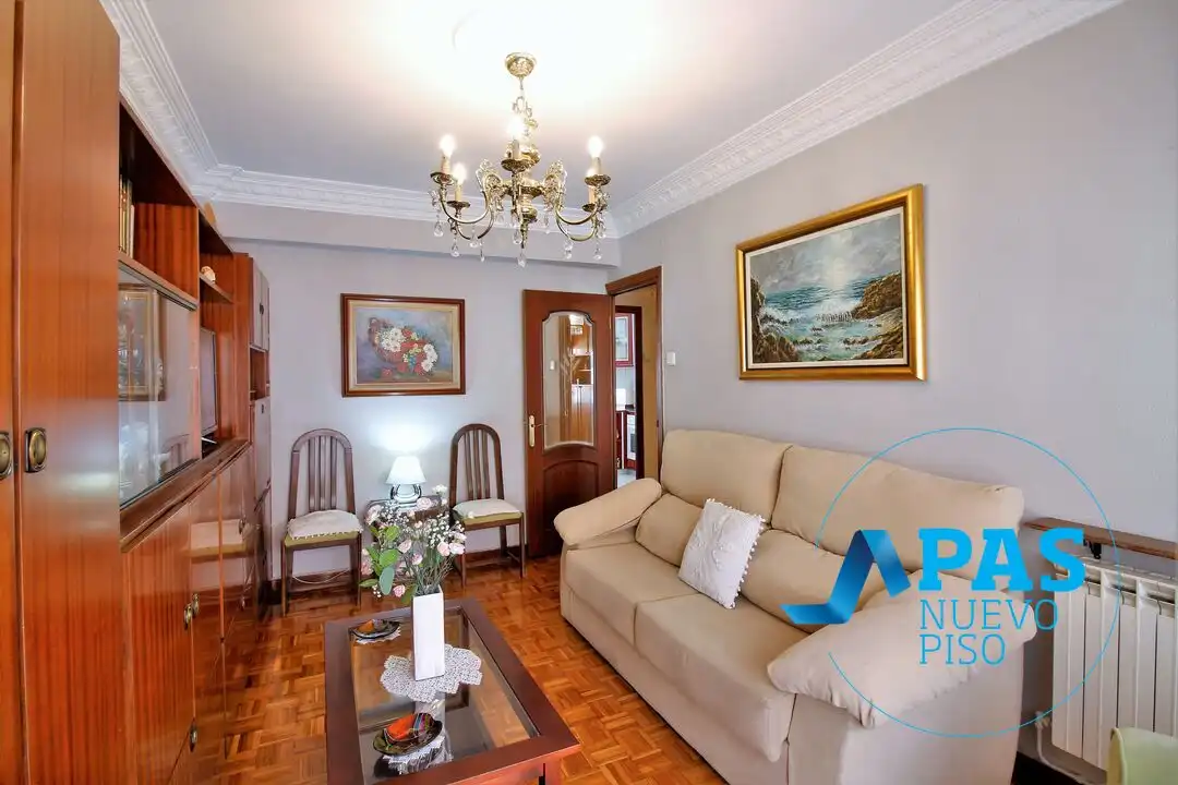 Sala de estar de Piso en venta en Camargo con Calefacción y Amueblado