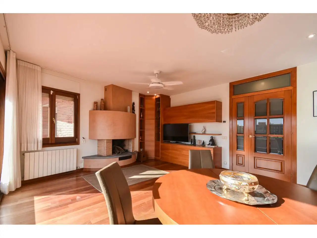 Sala de estar de Casa o chalet en venta en Granollers con Calefacción, Jardín privado y Parquet