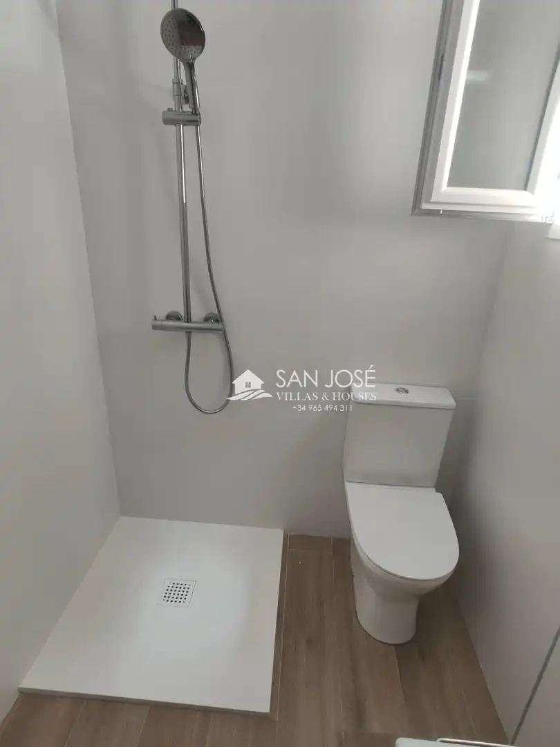 Baño de Piso en venta en Aspe con Aire acondicionado y Calefacción
