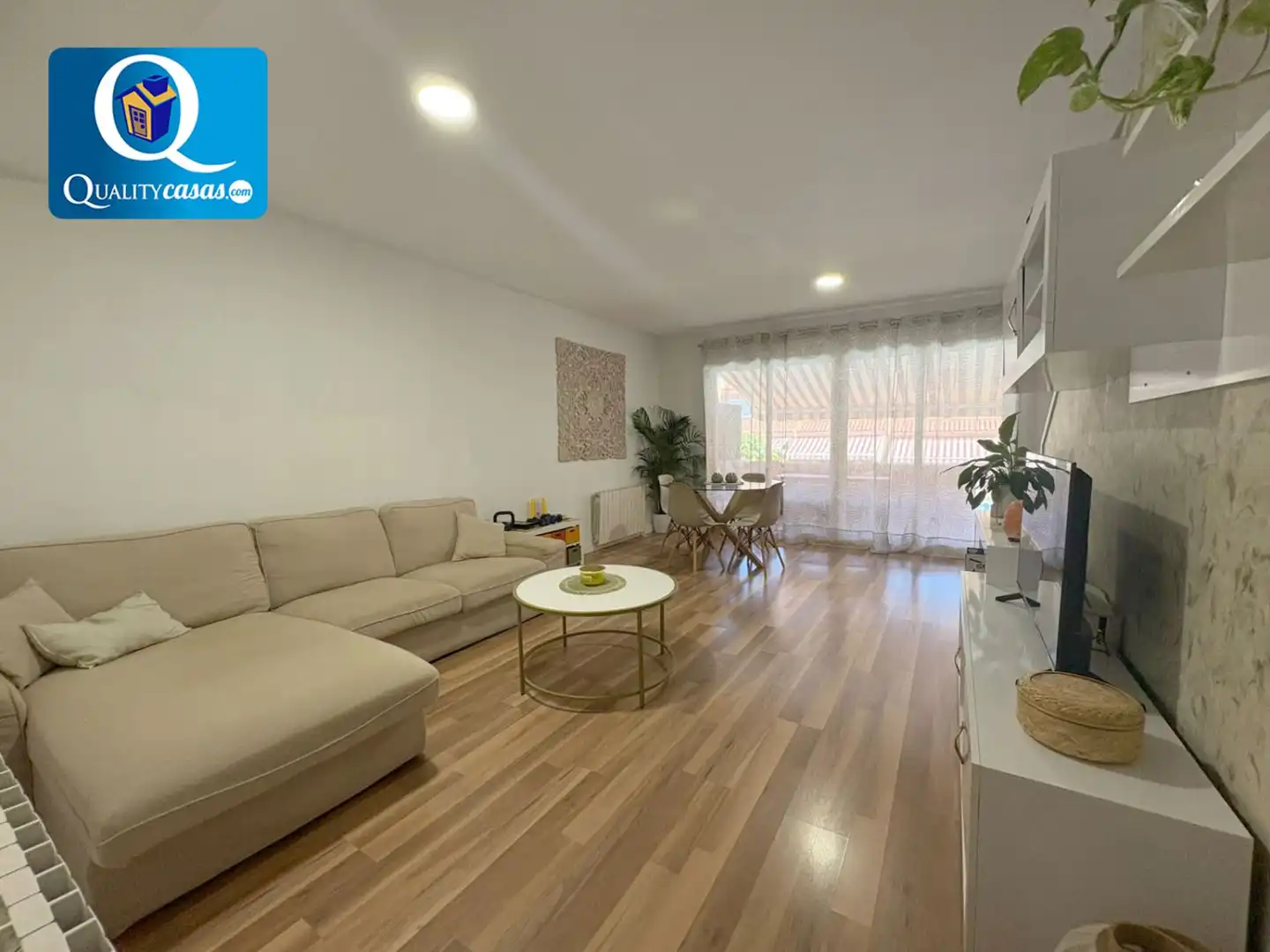 Sala de estar de Casa o chalet en venta en San Vicente del Raspeig / Sant Vicent del Raspeig con Aire acondicionado, Calefacción y Terraza