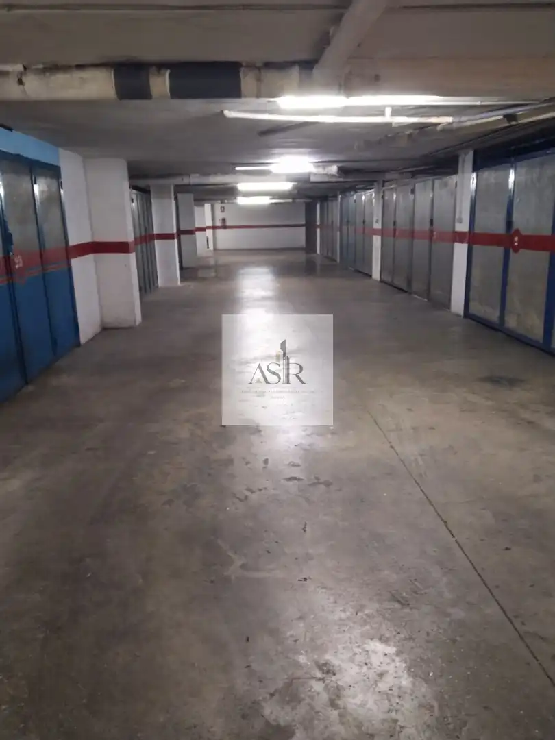 Einzelparkplatz zur Miete in Casc Urbà, imagen 3