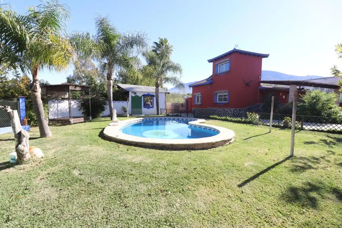 Casa con piscina in affitto a Centro