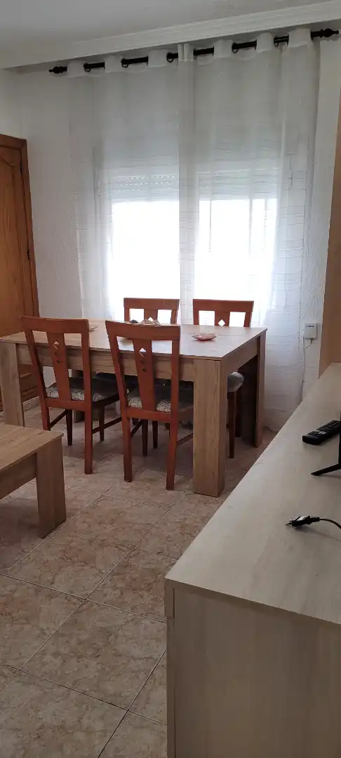 Menjador de Pis de lloguer en Cuenca amb Calefacció, Moblat i Forn