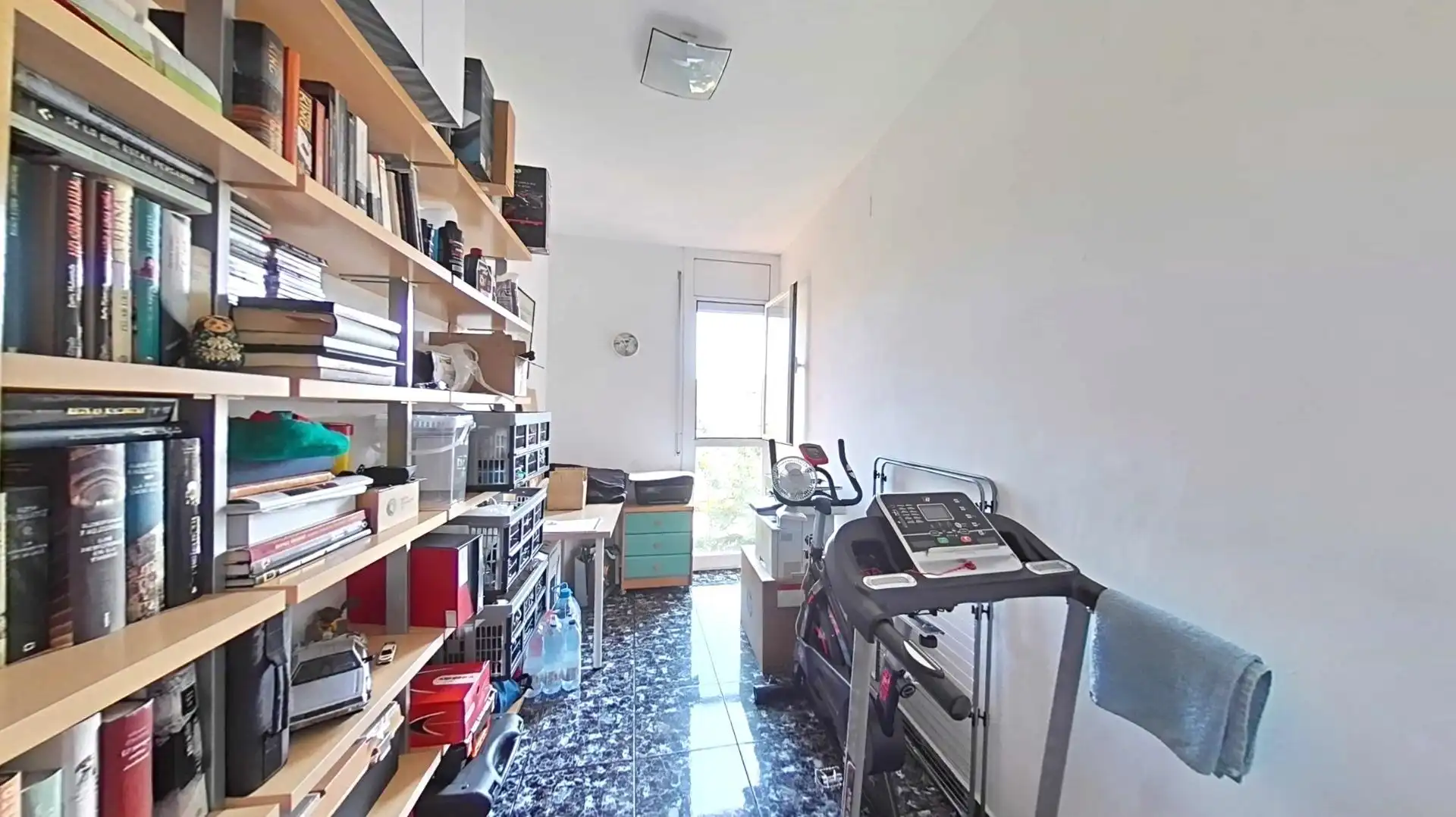 Wohnung zum Verkauf in Sabadell mit Heizung, Parkett und Balkon