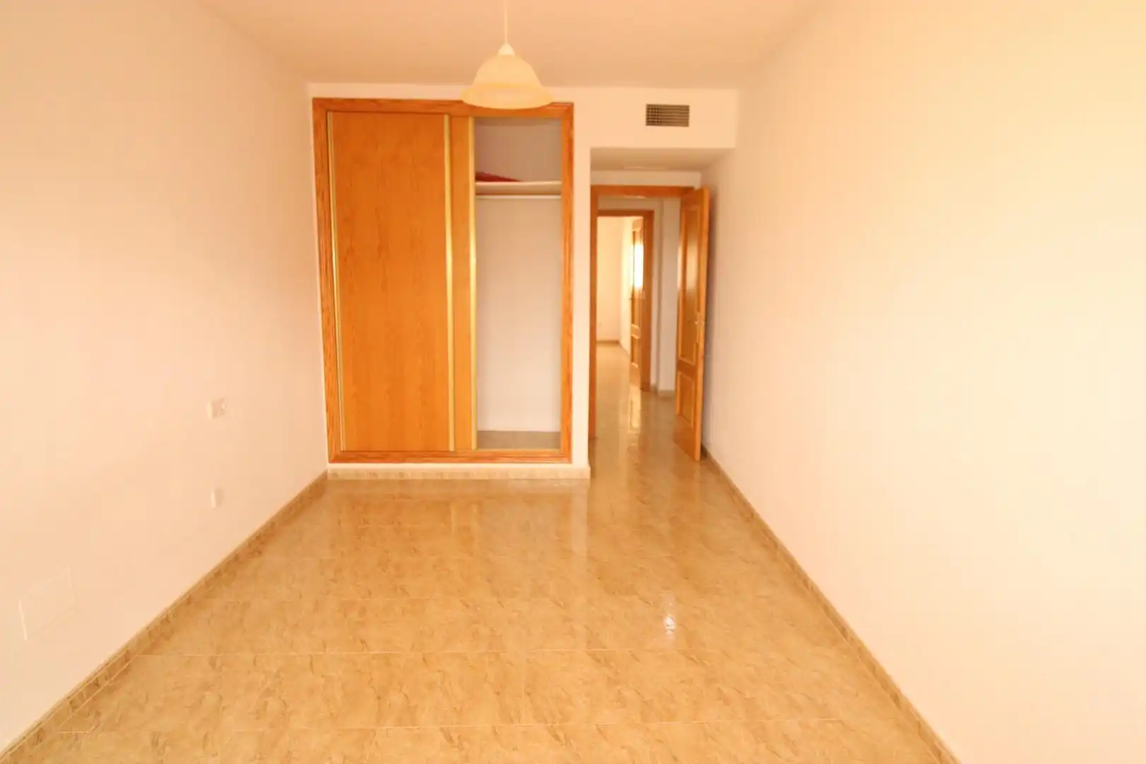 Piso en venta en La Unión con Terraza, Trastero y Balcón