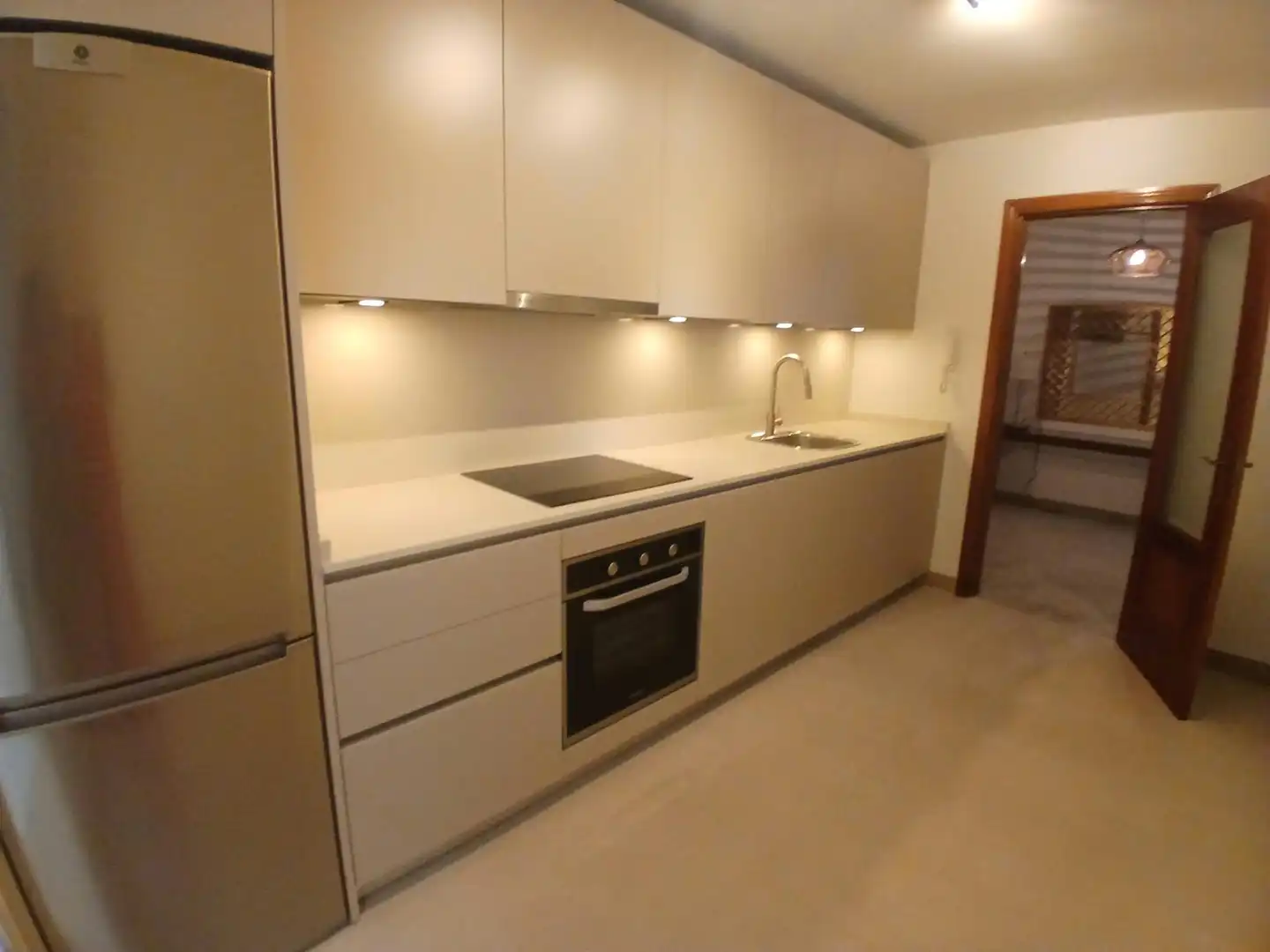 Küche von Wohnung zur Miete in Málaga mit Klimaanlage und Alarm