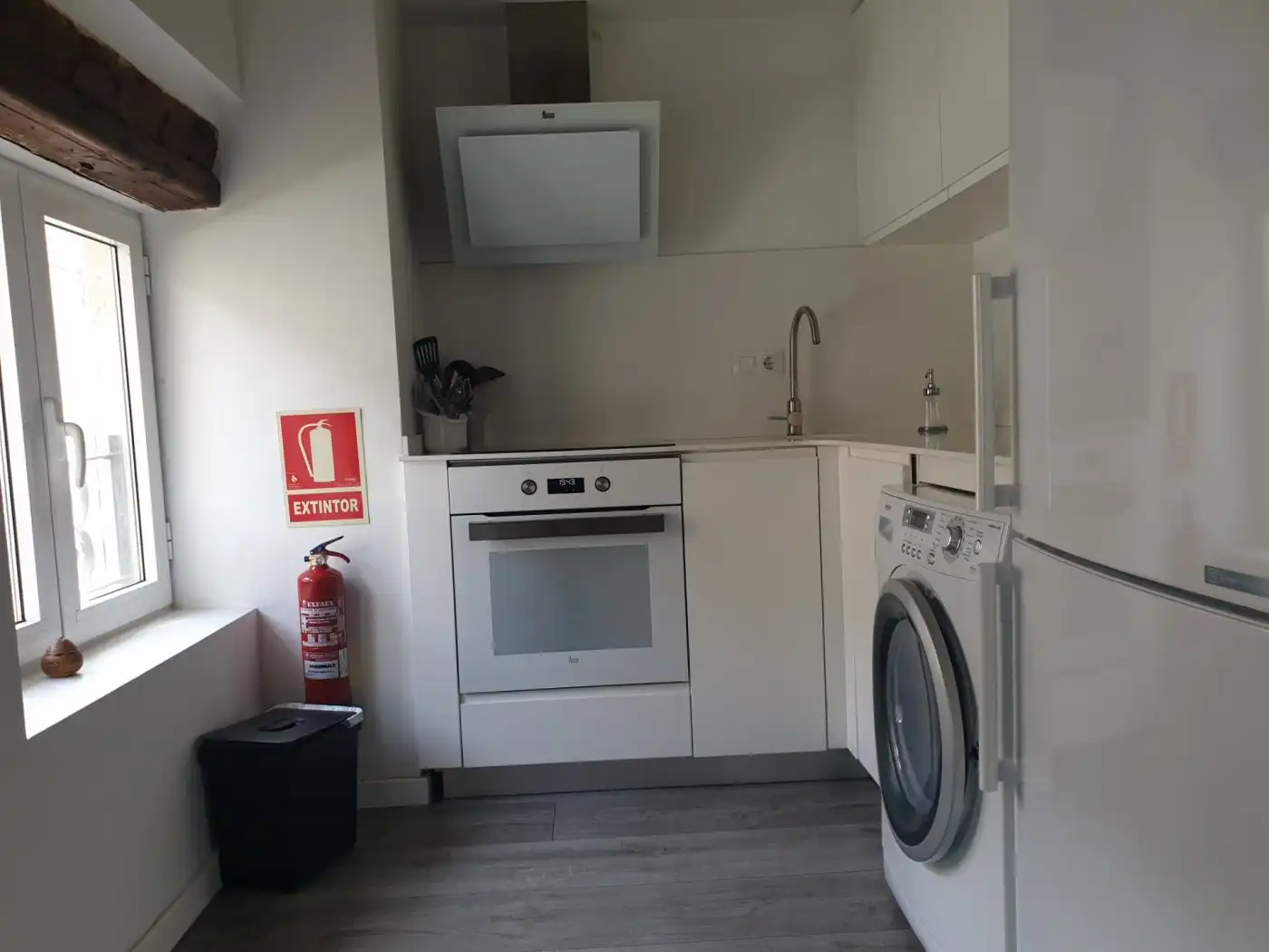 Küche von Wohnung zur Miete in Valencia mit Klimaanlage, Heizung und Parkett