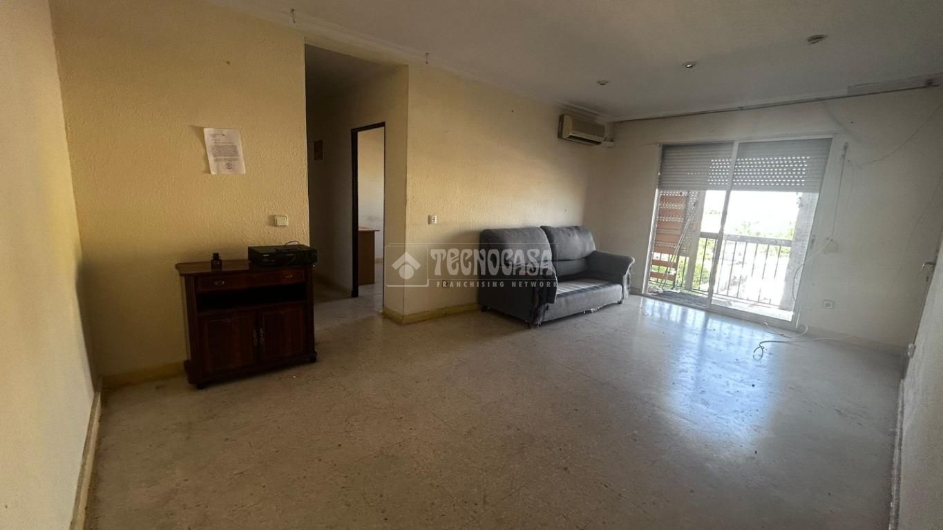Living room of Flat for sale in Castilleja de la Cuesta  with Terrace and Balcony