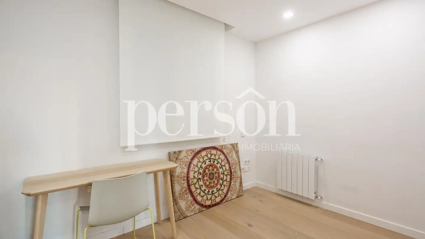 Habitación de Piso de alquiler en Valencia con Aire acondicionado, Terraza y Amueblado