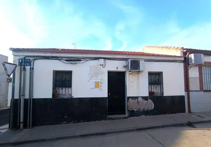 Vista exterior de Casa o xalet en venda en Puertollano