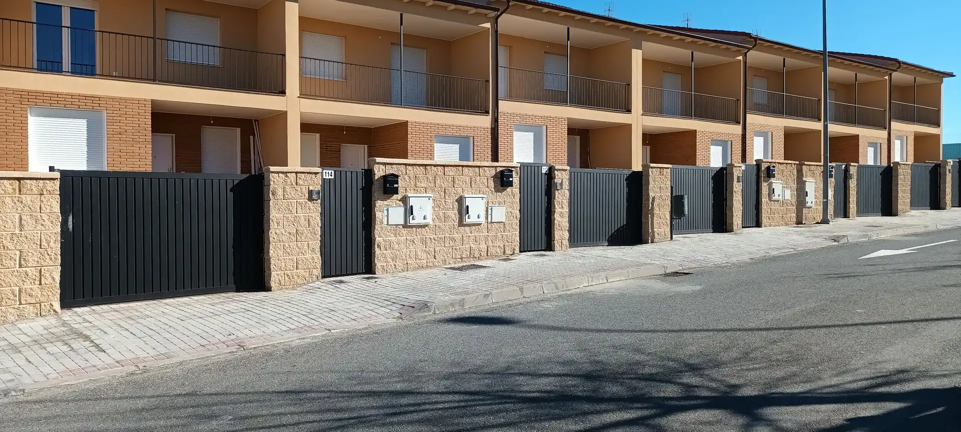 Vista exterior de Casa o chalet en venta en Segovia con Aire acondicionado, Calefacción y Jardín privado