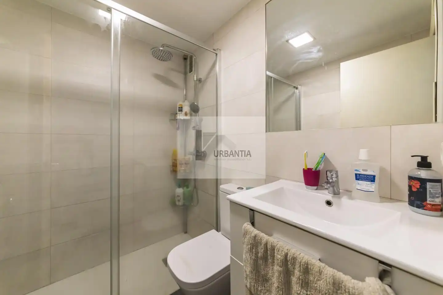 Bathroom of Flat for sale in Barañáin / Barañain  with Heating, Parquet flooring and Terrace