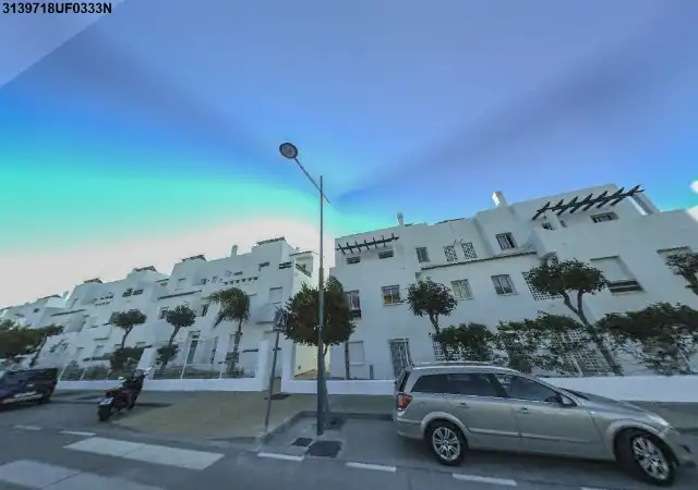 Außenansicht von Garage zum Verkauf in Estepona