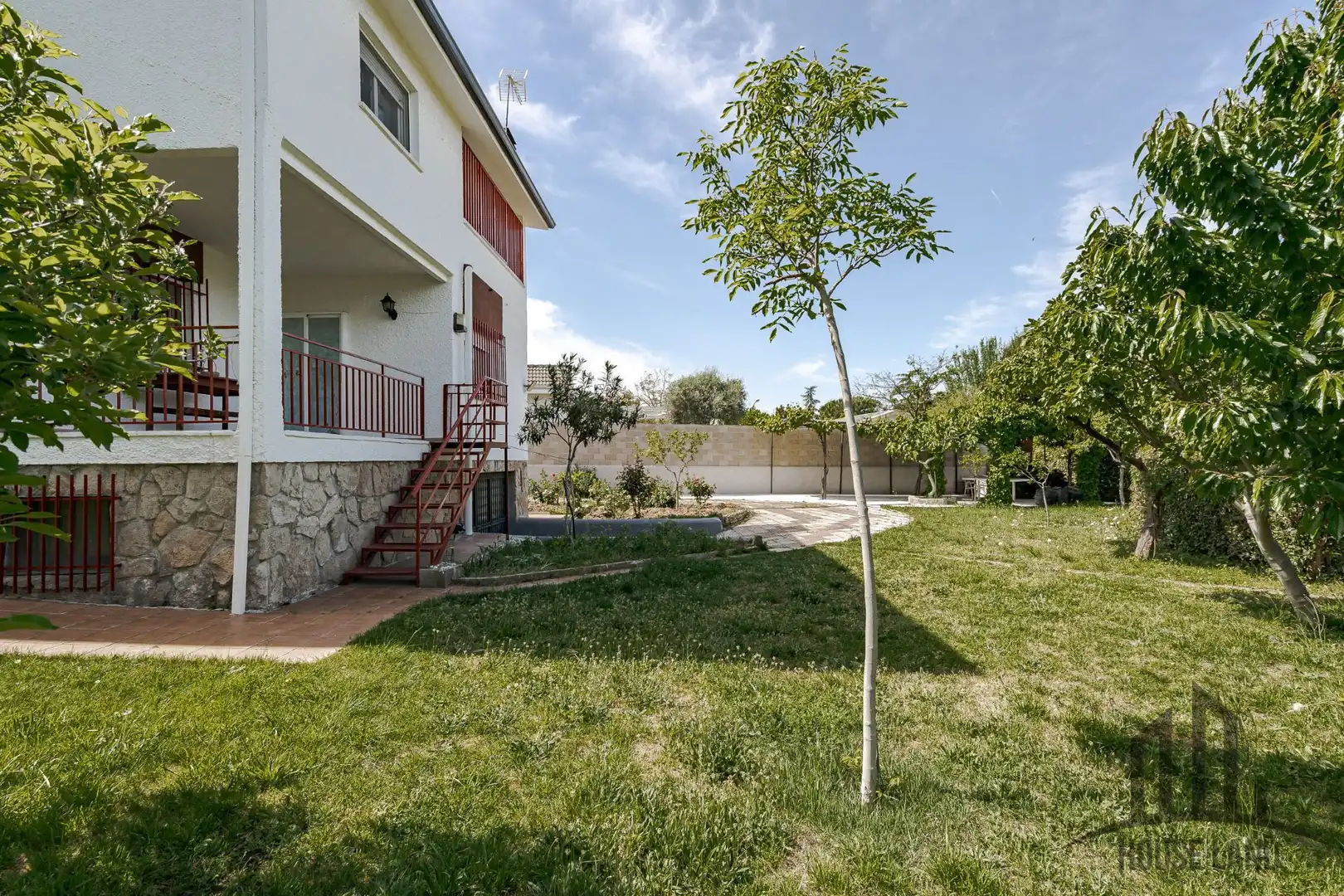 Außenansicht von Haus oder Chalet zum Verkauf in El Casar mit Heizung